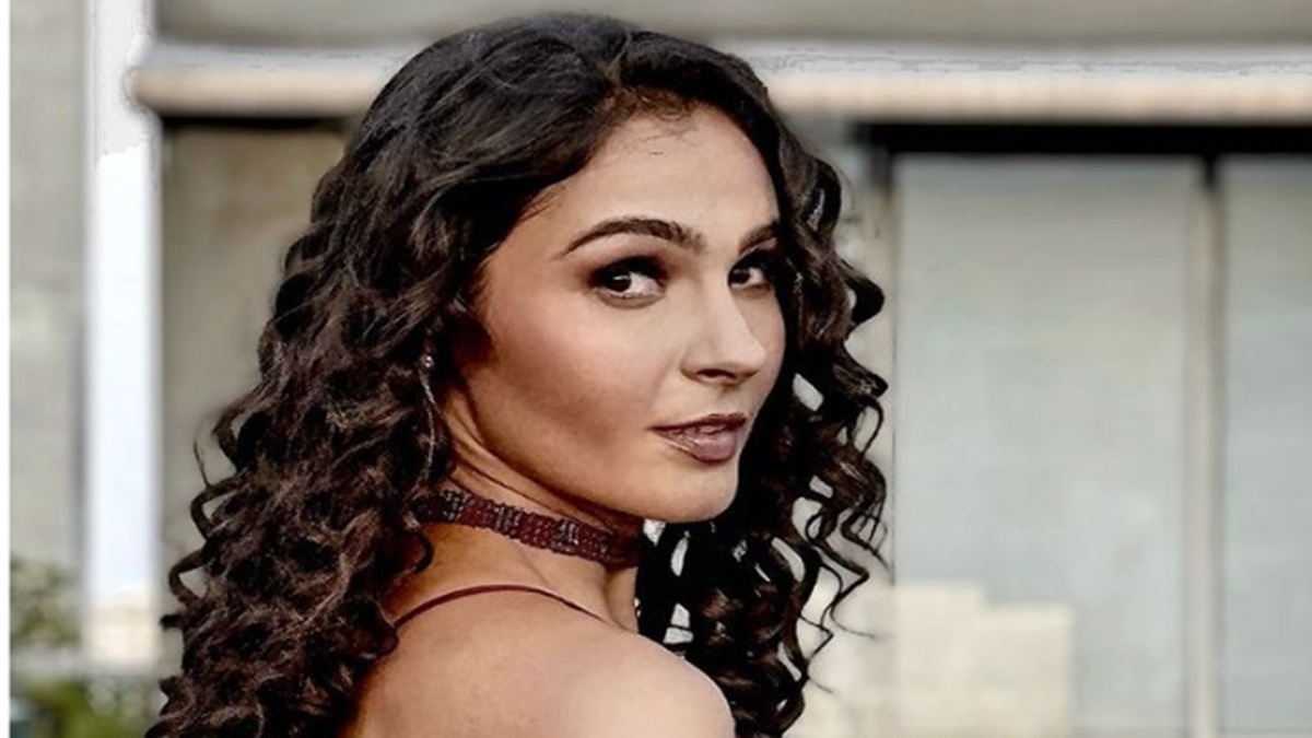 Actress Andrea Jeremiah Twitter Photos