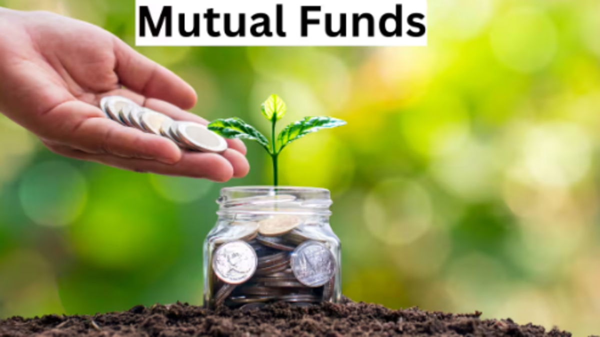 Do you know the large and midcap fund that gave the best return in the last one year