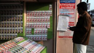 Kerala lottery Karunya KR 736 result