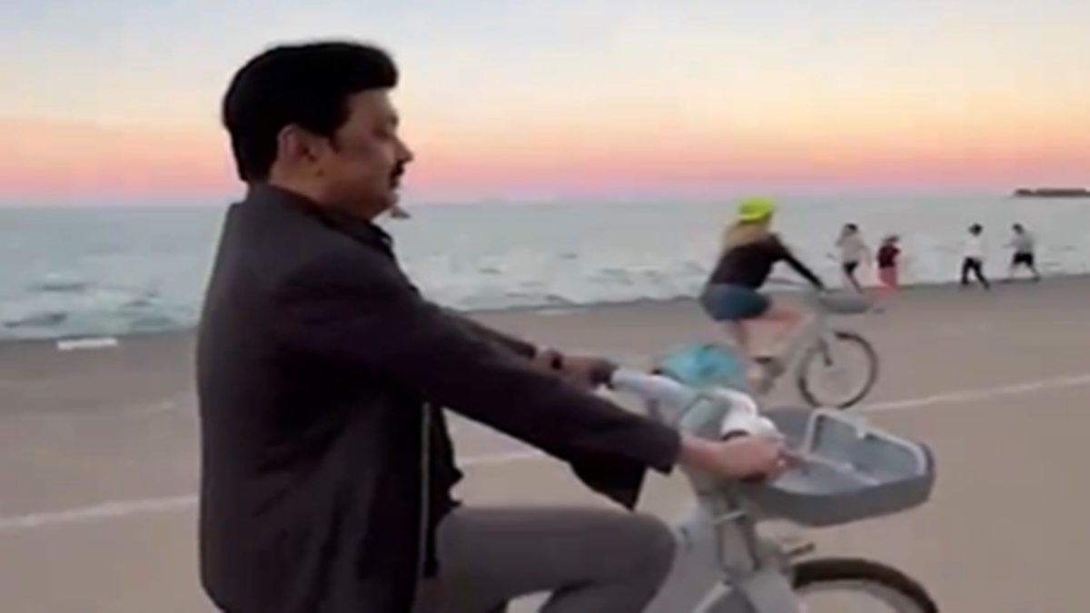 M K Stalin rode a bicycle on the American beach