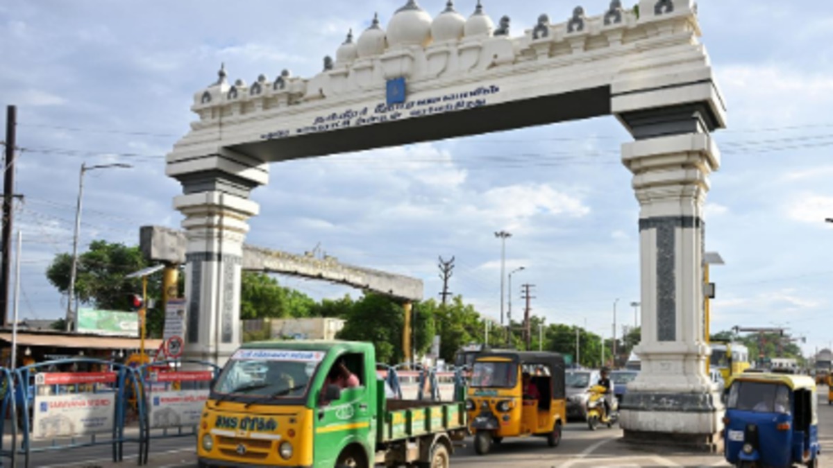 PIL filed in Madurai High Court demanding removal of Madurai Nakkirar Thorana Gate