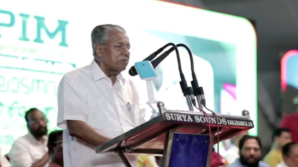 Pinarayi Vijayan asked Congress who was in touch with RSS