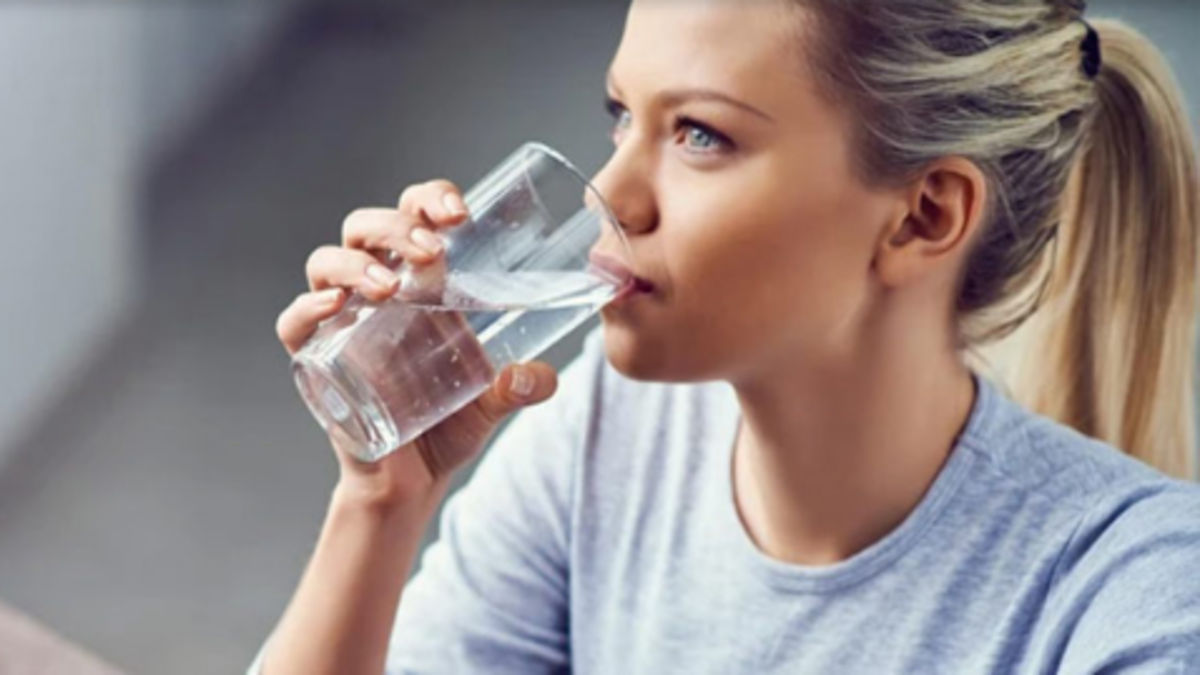 benefits of drinking water in empty stomach