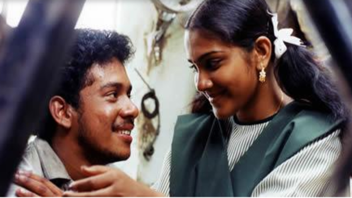 Do you know who was the first actress to act in Kadhal movie