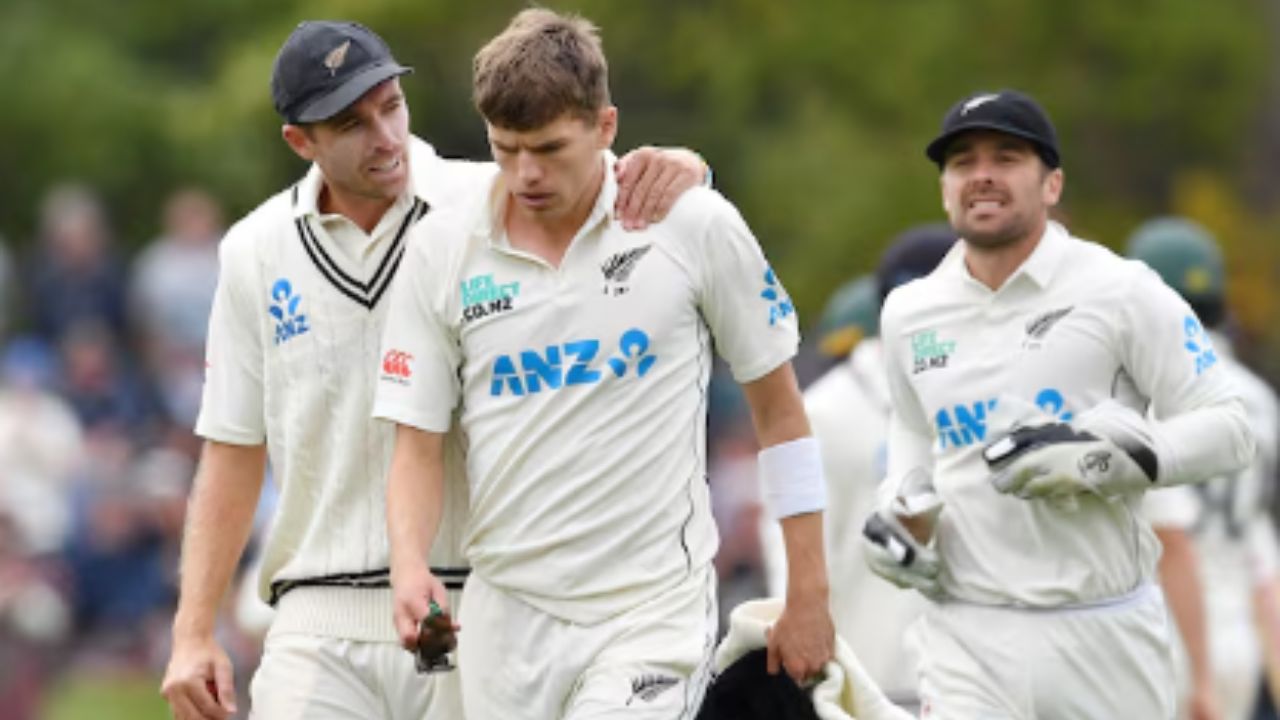 newzealand fast bowler out from test series against india