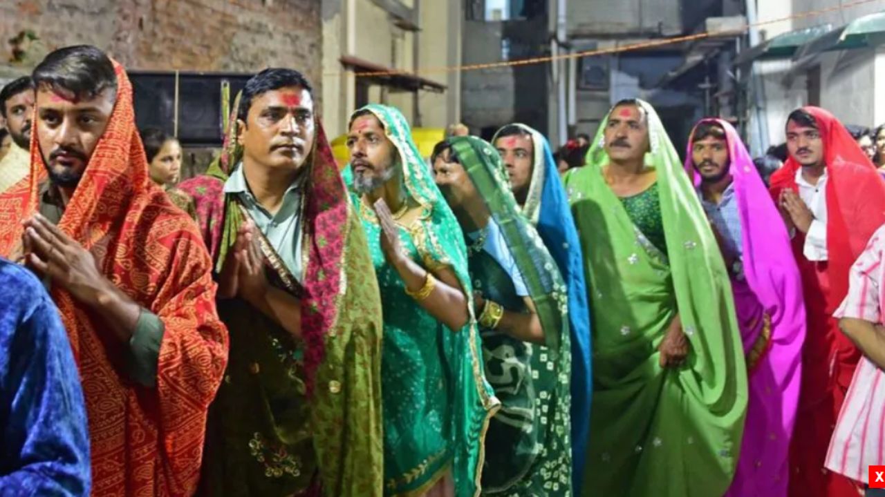 Men Dress Up As Women Perform Garba