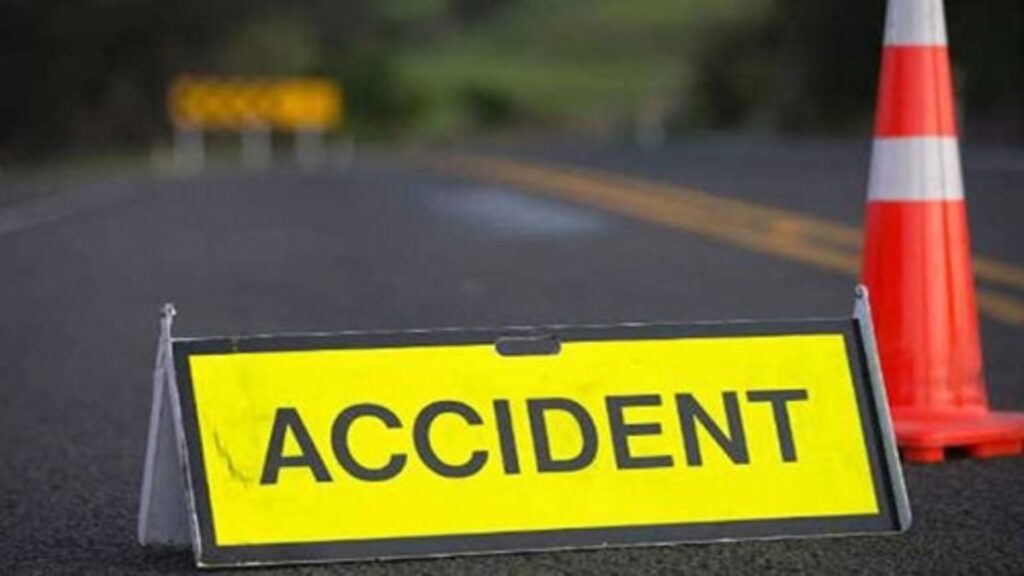 4 injured in Chennai car accident