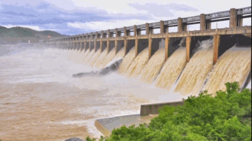 mettur dam water level reaches 92-ft