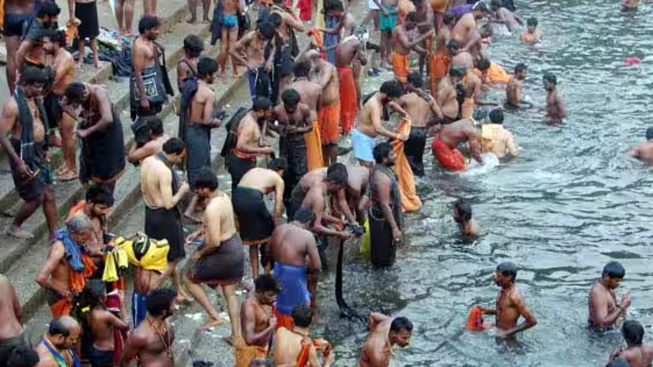 Flooding in the Pampa River; Devotees banned from bathing