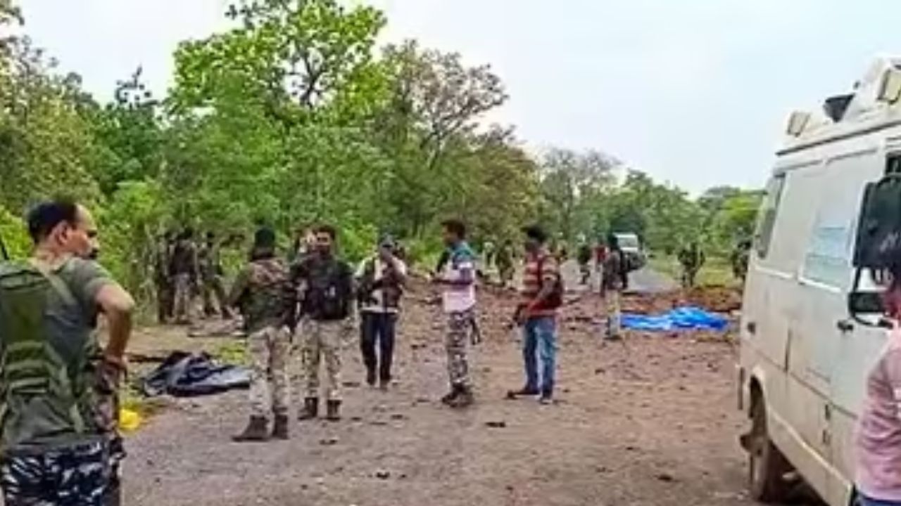 12 Naxals shot dead in Chhattisgarh