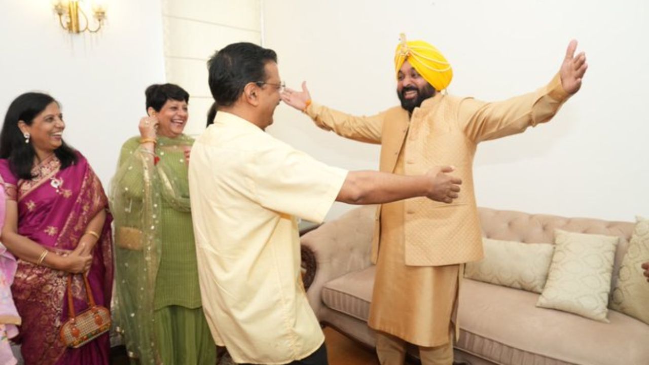 Arvind Kejriwal meets Punjab CM