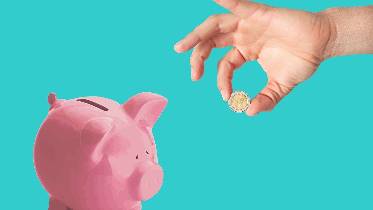 How much return would a SIP of Rs 10000 have given in Nippon India Mutual Fund in the last 5 years