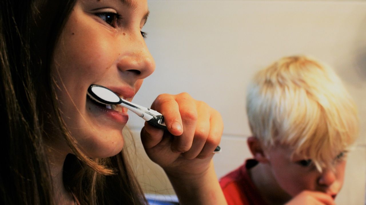 protect children's teeth from cavities