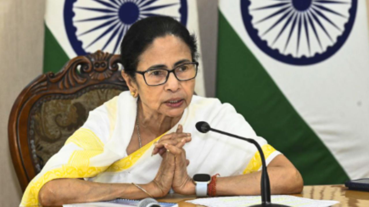 BJP accuses Mamata Banerjee of hating Hindus