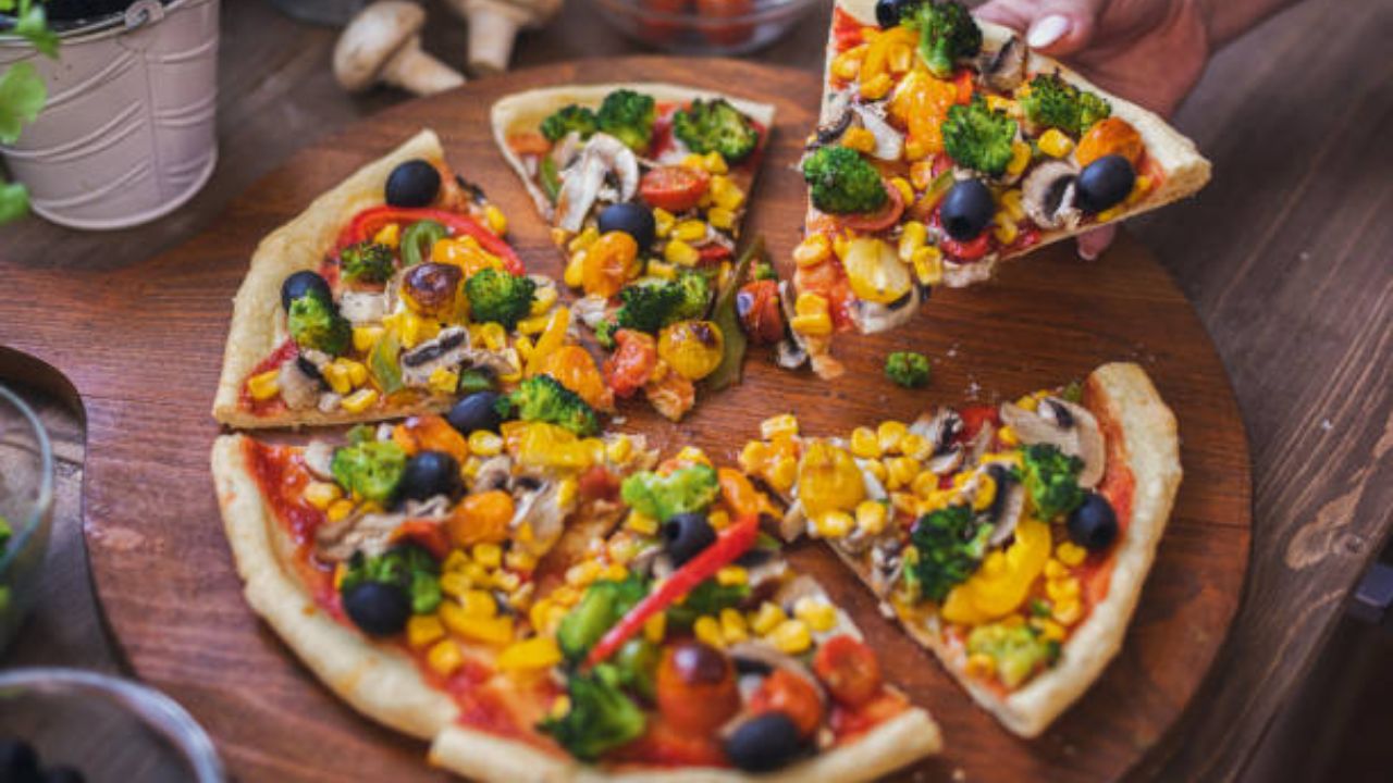 how to make pizza at home