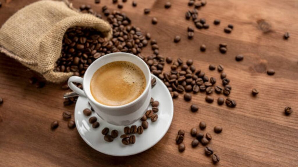Researchers says Drinking coffee in the morning helps women stay mentally sharp
