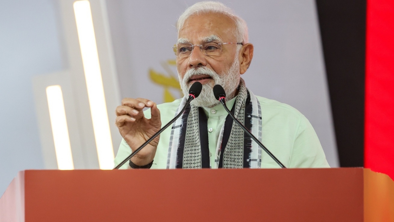 பிரதமர் நரேந்திர மோடி 