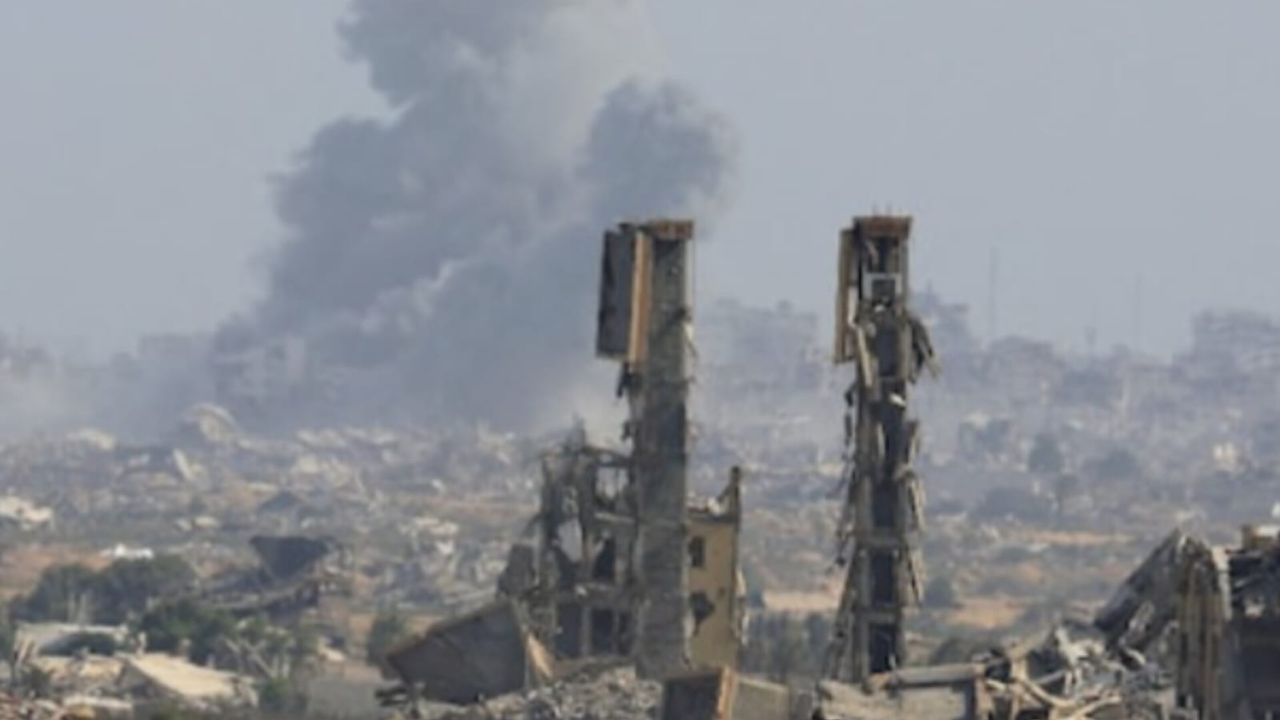 Israel strikes Gaza