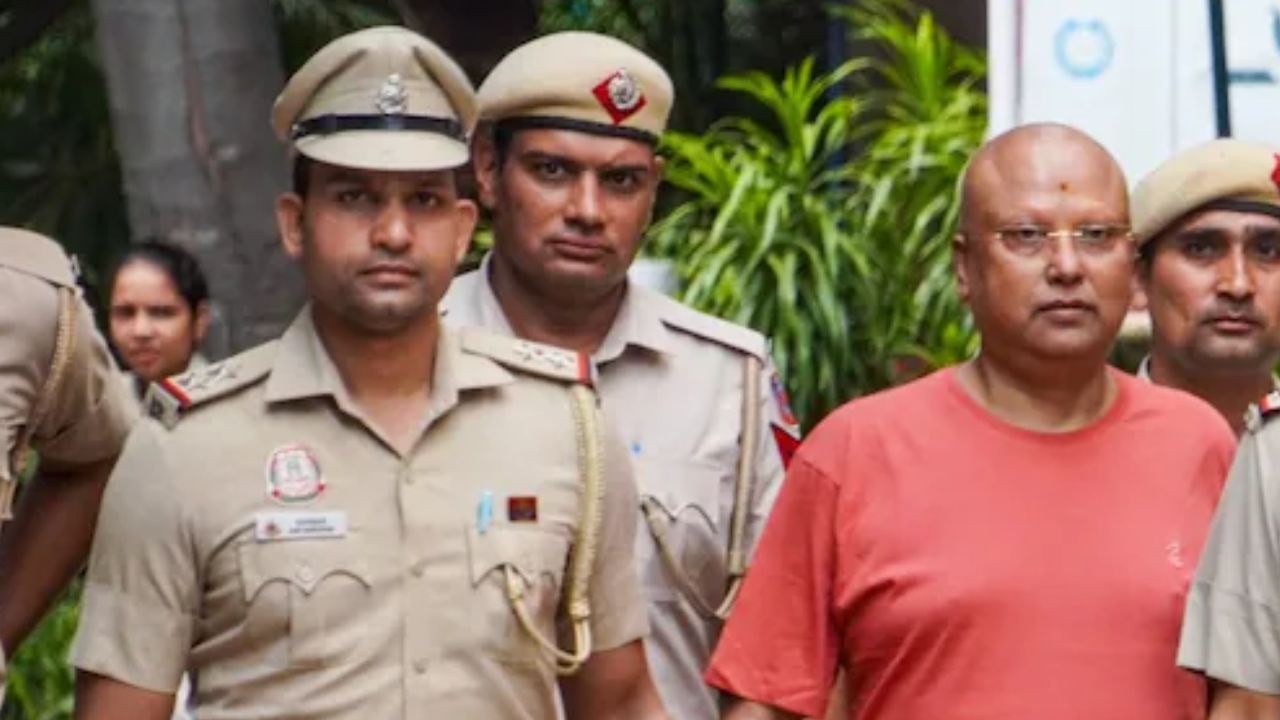 Delhi baba Swami Chaitanyanand Saraswati case
