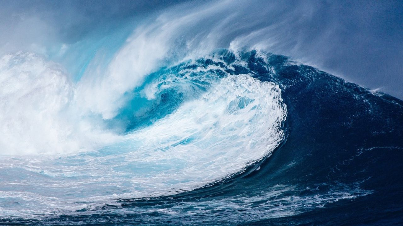 Tsunami warning issued in Philippines
