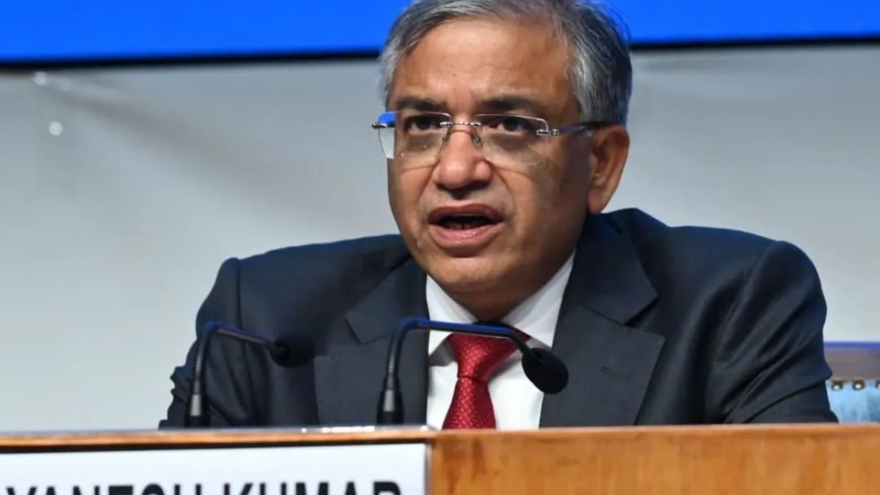  தலைமை தேர்தல் ஆணையர் ஞானேஷ் குமார்