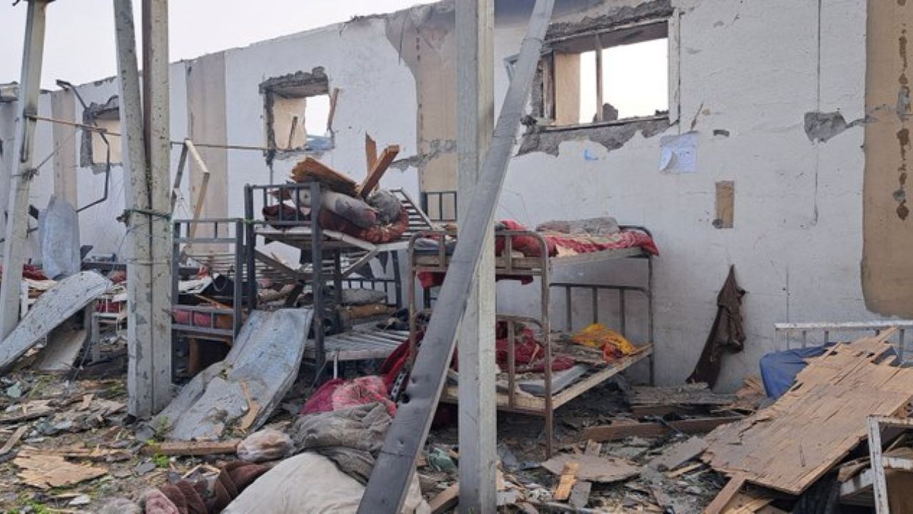 காபூல் மருத்துவமனை மீது பாகிஸ்தான் வான்தாக்குதல் 