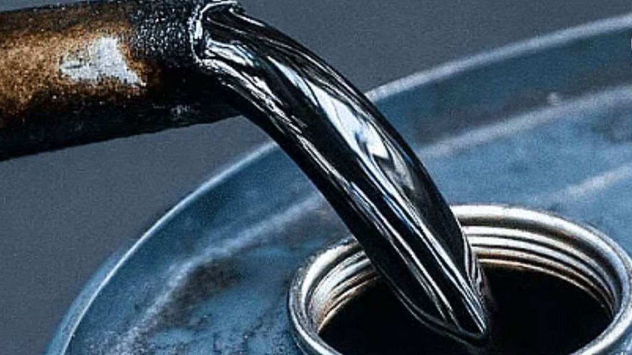 Oil Surges to $105 Amid US-Israel War