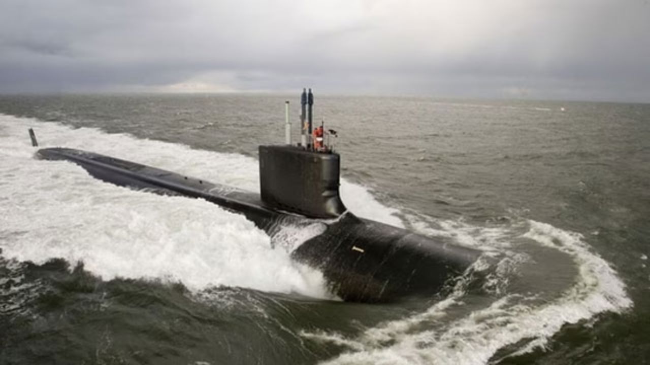 இலங்கையில் ஈரான் ராணுவ டாங்கர்