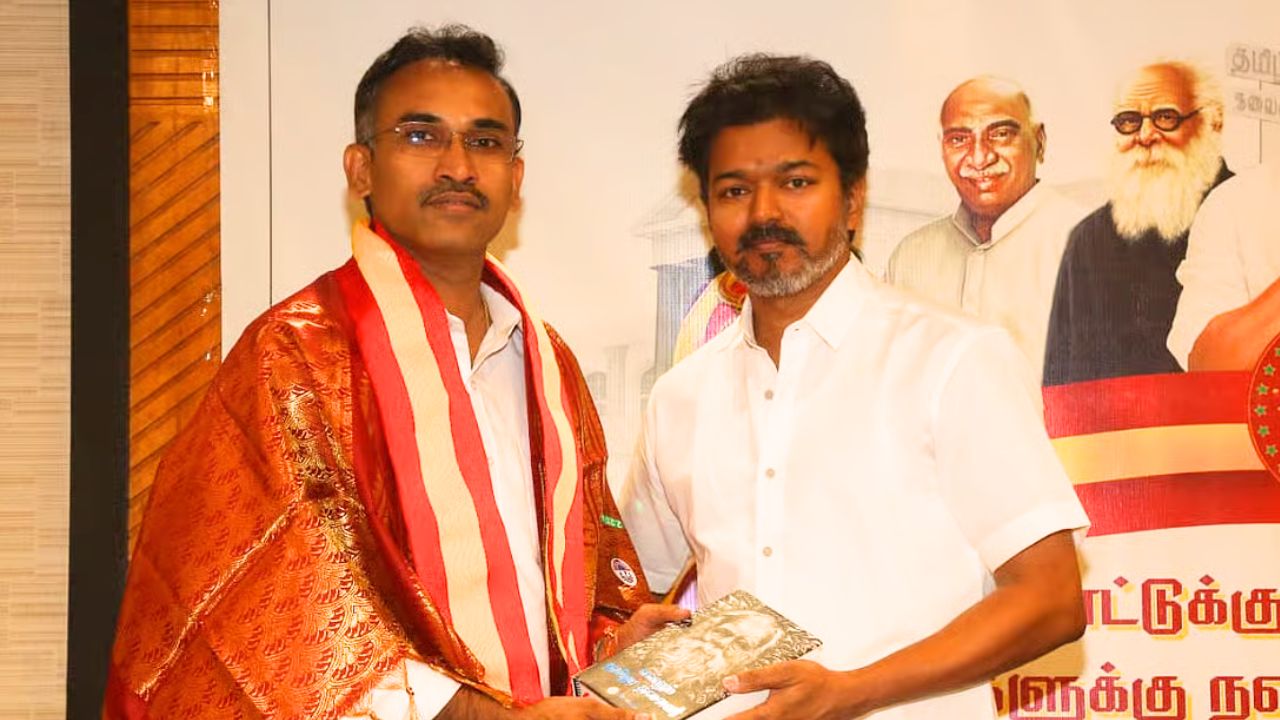 விஜயுடன் அருண் ராஜ்
