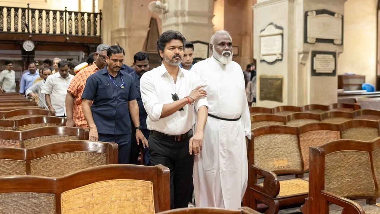புனித ஜார்ஜ் கோட்டை தேவாலயத்தில் விஜய்
