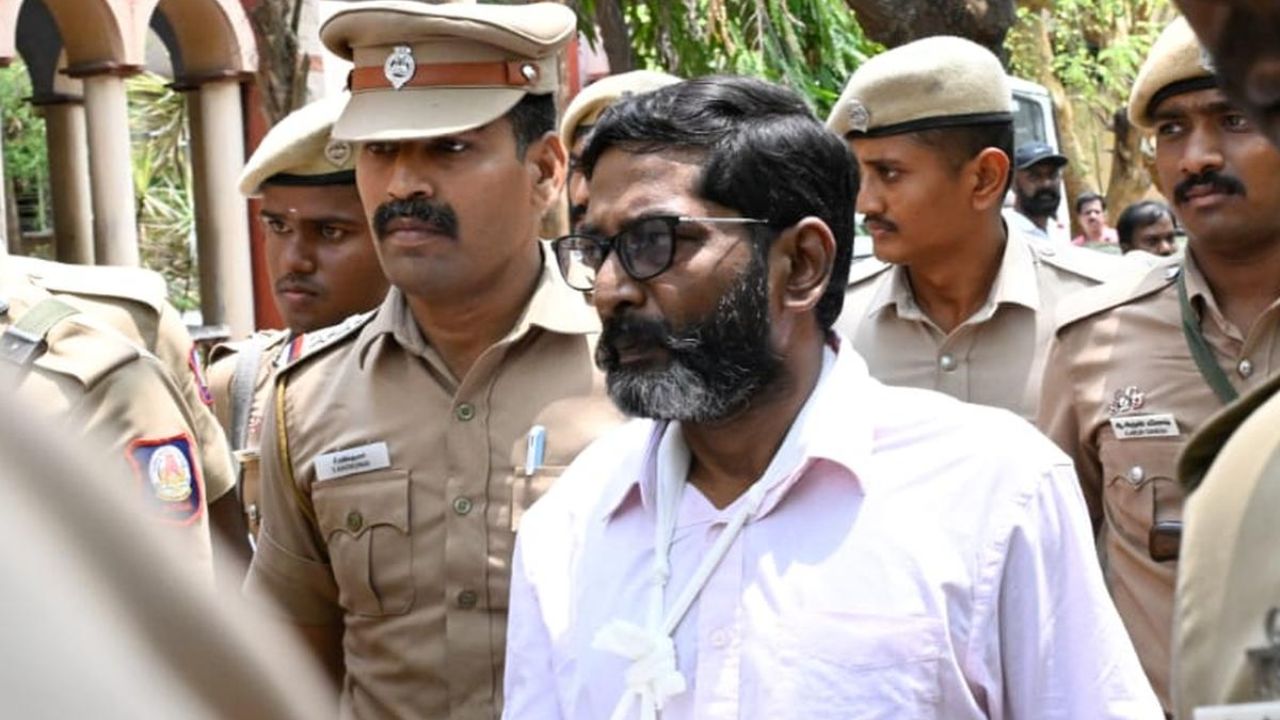சவுக்கு சங்கர்
