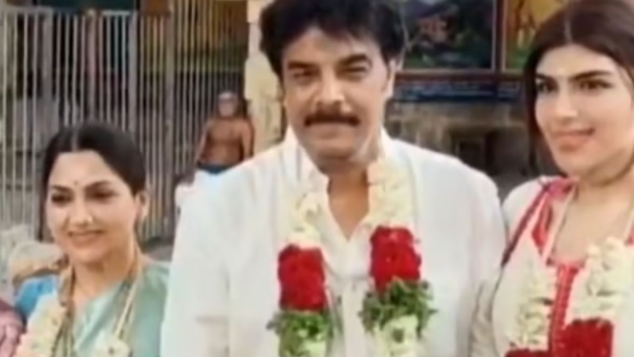 Sundar C in Palani Temple