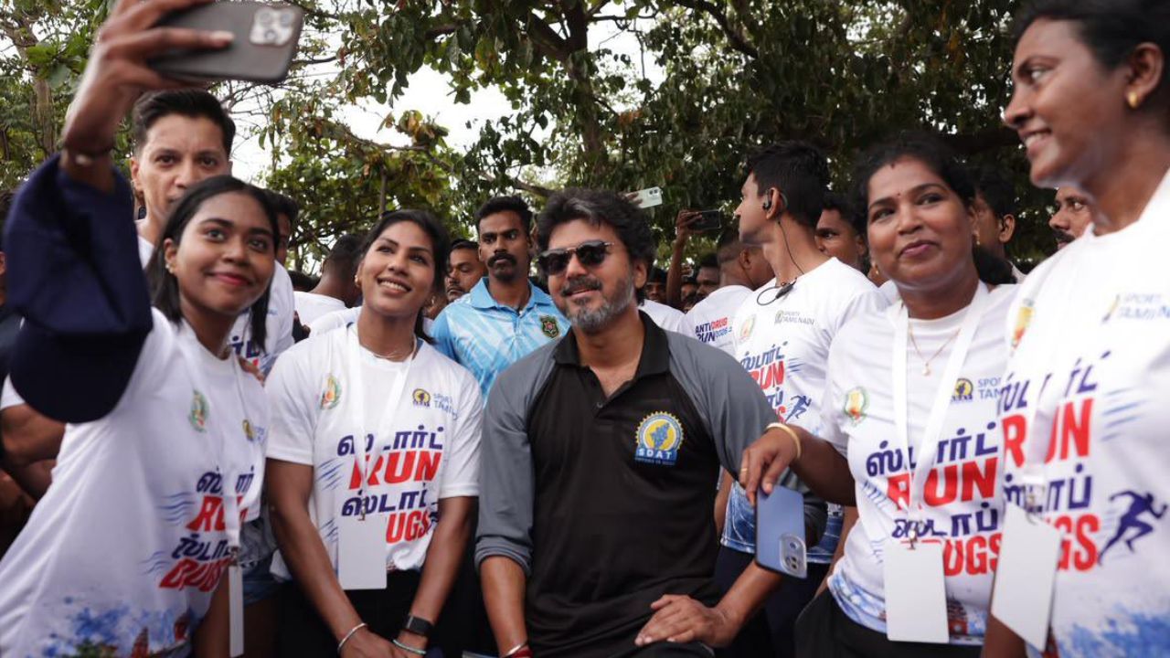 போதைப்பொருள் ஒழிப்பு விழிப்புணர்வு ஓட்டத்தில் முதலமைச்சர் விஜய் பங்கேற்பு