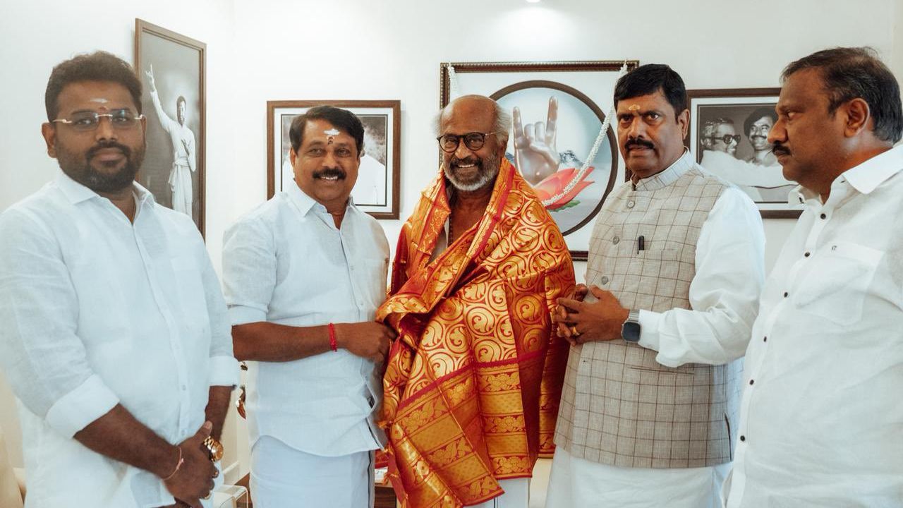 நடிகர் ரஜினிகாந்தை சந்தித்த நயினார் நாகேந்திரன்