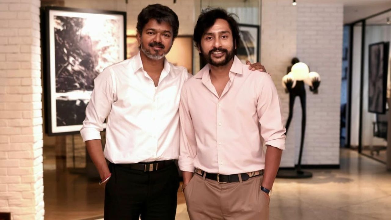 RJ Balaji Meets Vijay