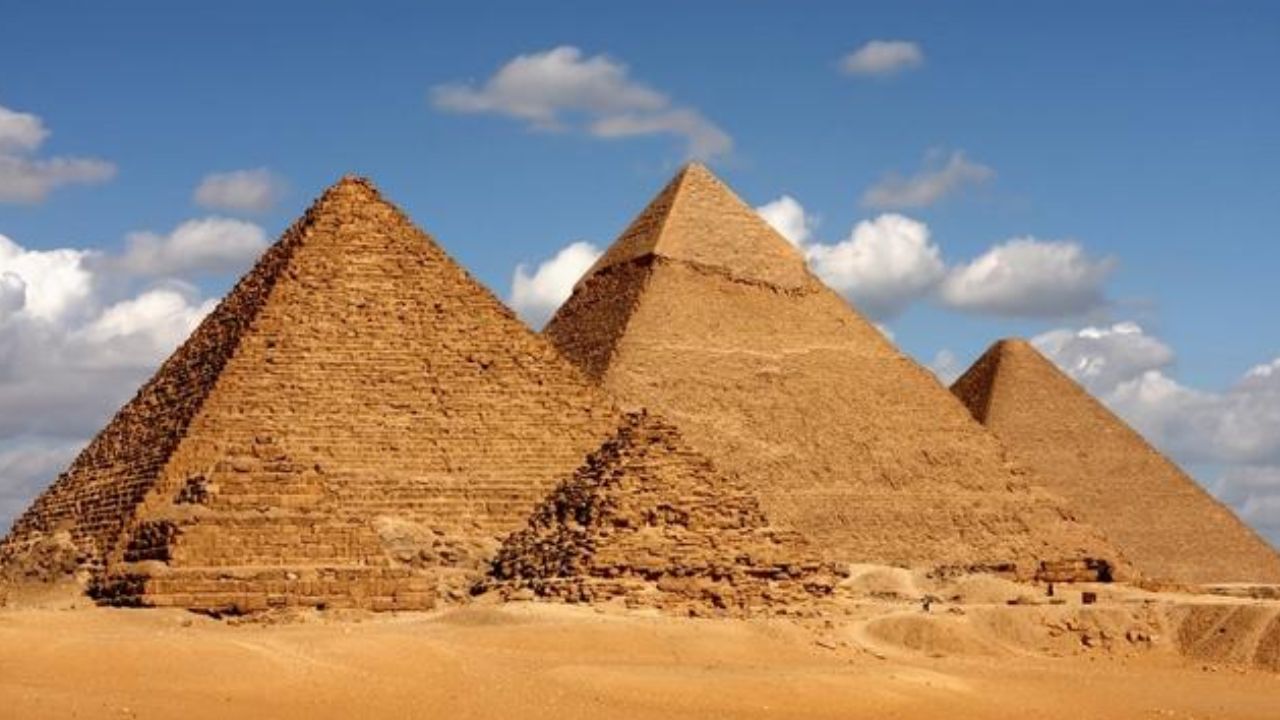 Giza pyramid Tamil link