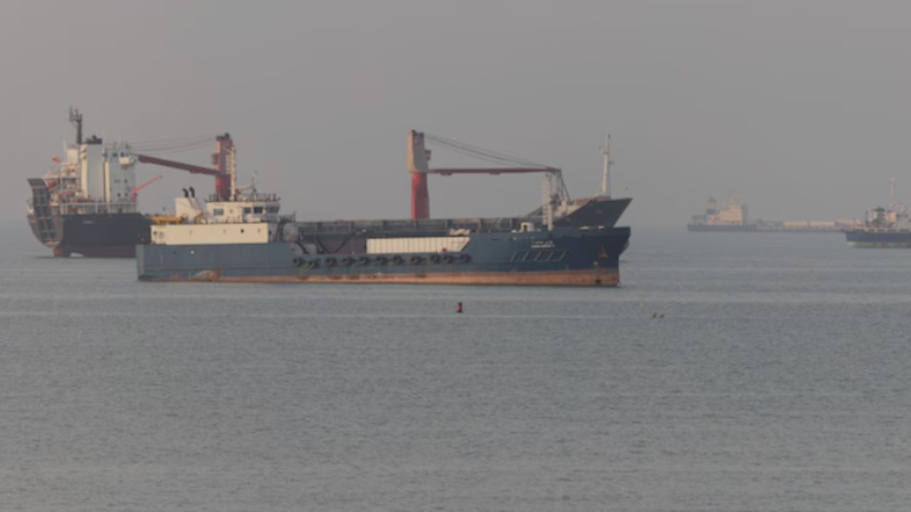 Iran Shuts Hormuz Strait