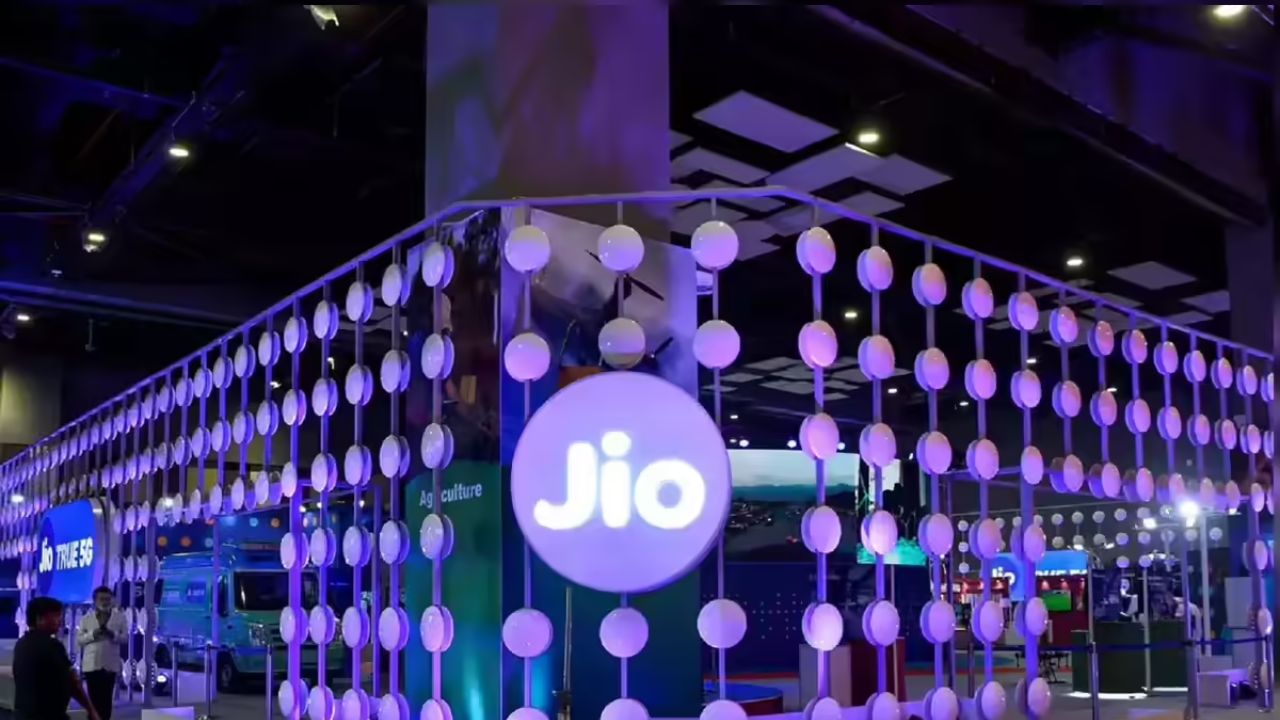 Jio Q1