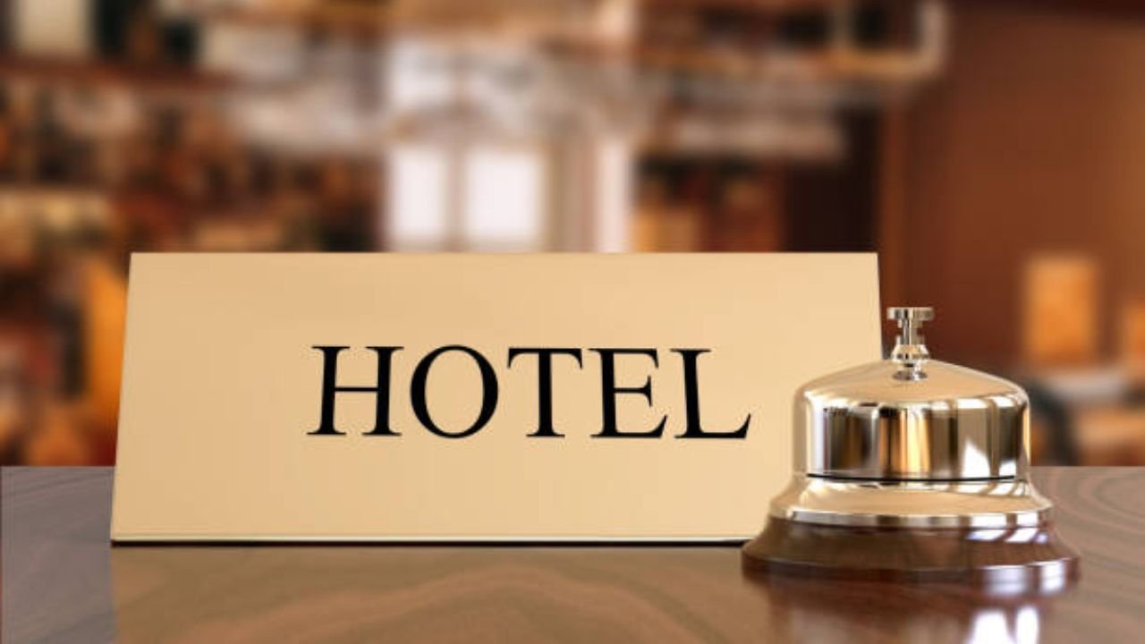 Mid-Cap Hotels Trade