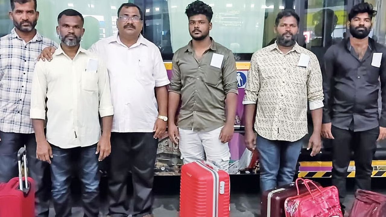 Fishermen Return from Oman