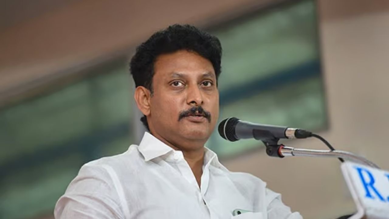 Anbil Mahesh Arrested