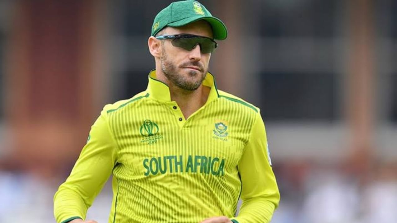 MS Dhoni Captaincy Controversy
