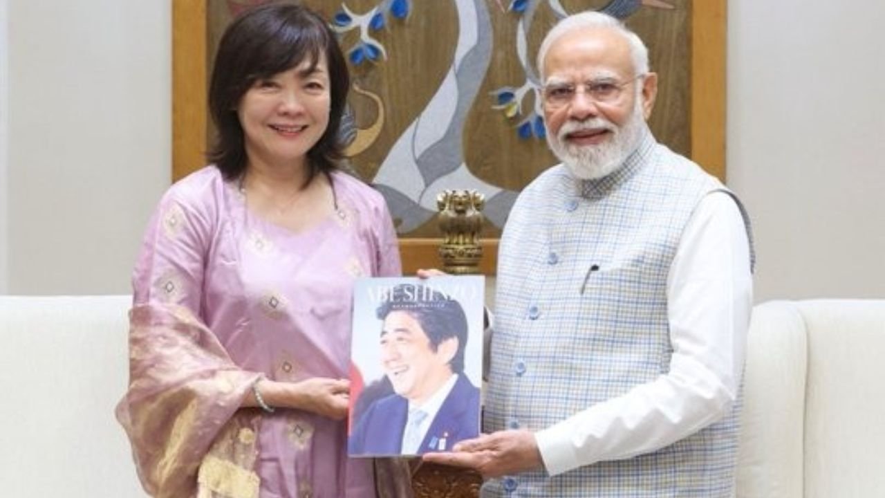 Modi Meets Akie Abe