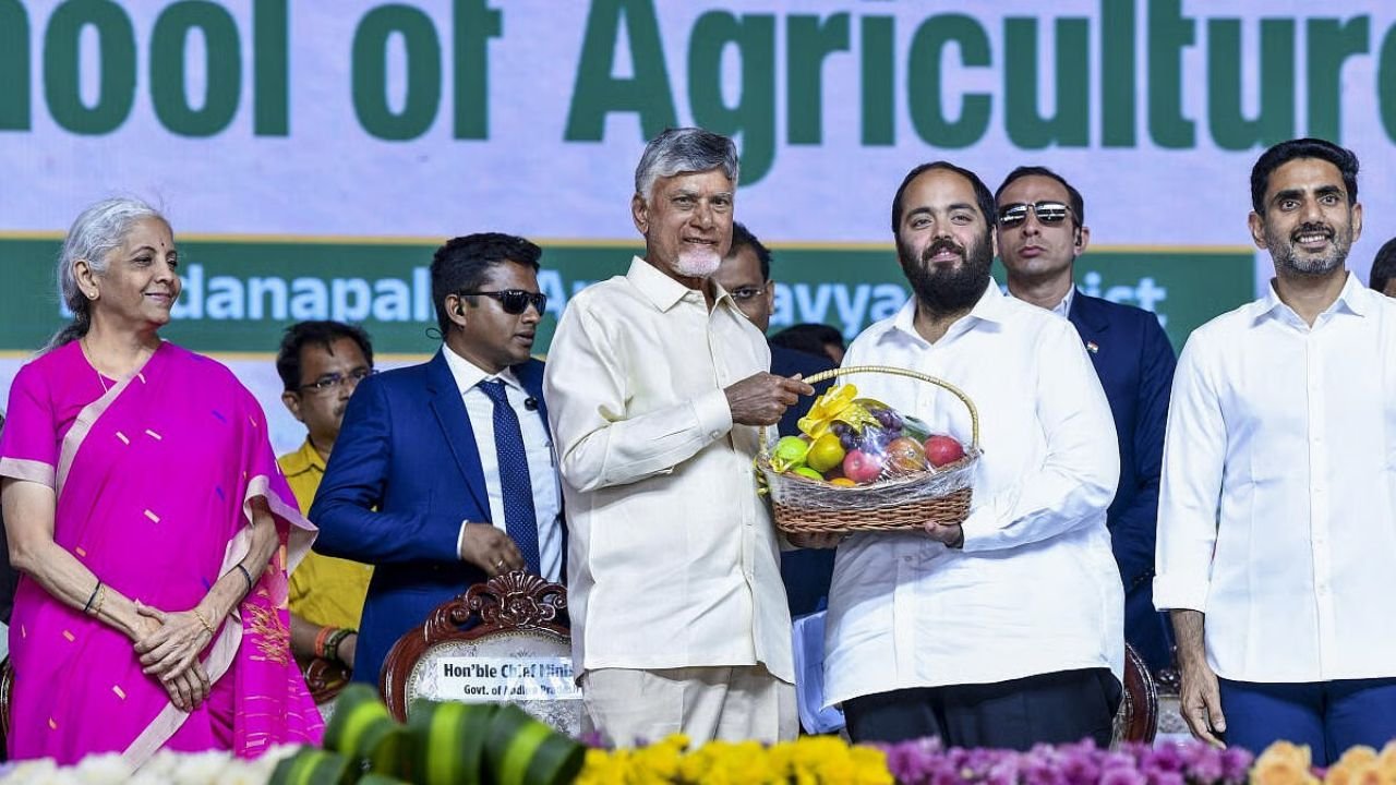 ரிலையன்ஸ் ஆனந்த் அம்பானி
