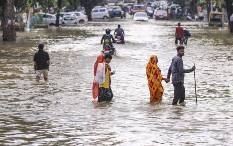 Heavy rain in Delhi