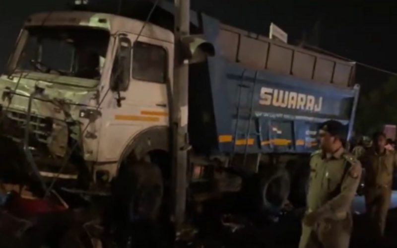 13 dead as truck collides with trailer in Chhattisgarh