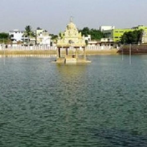 கோவில் குளத்தில் மூழ்கி மூவர் உயிர் இழப்பு