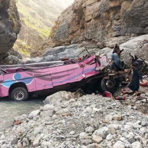40 Die in Pakistan Bus Crash
