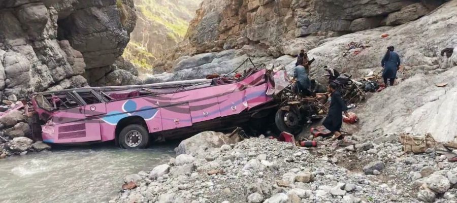 40 Die in Pakistan Bus Crash