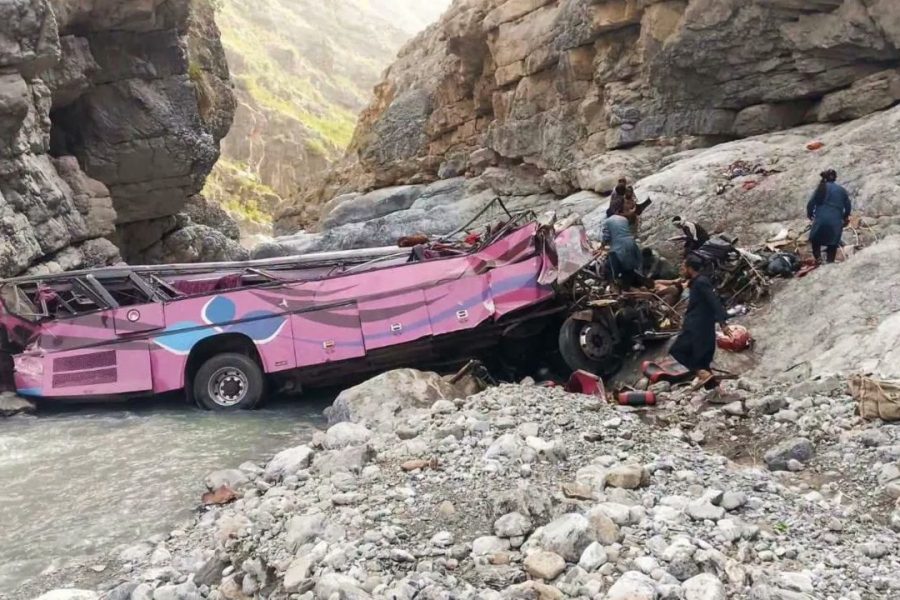40 Die in Pakistan Bus Crash